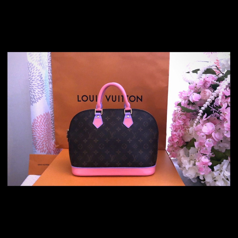 ‼️SOLD‼️🌸AUTHENTIC LOUIS VUITTON ALMA PM🌸
